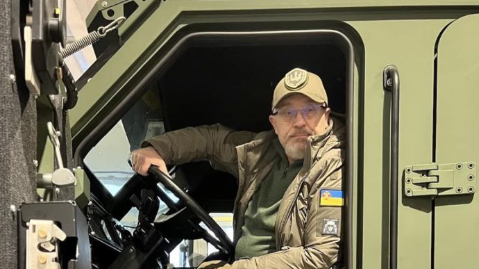 Західні танки буде підтримувати українська артилерія: Резніков показав САУ Богдана