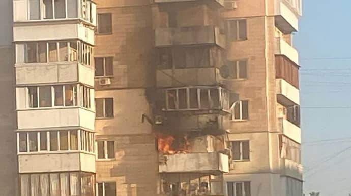 Missile debris damages residential building in Kyiv: 6 people injured, including child  – photos, video
