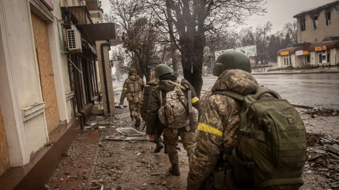 Зеленський про Донбас: Бої за кожен метр, безпрецедентне знищення потенціалу РФ