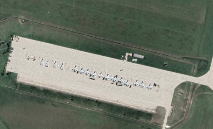 Супутникові знімки аеродрому під Сімферополем