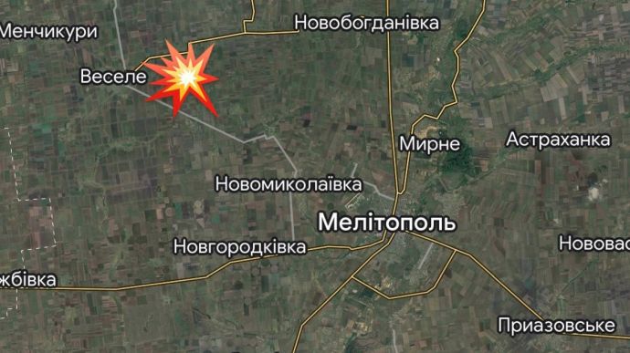 Powerful explosions near Melitopol