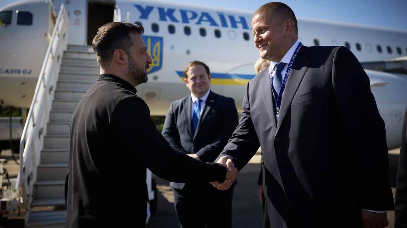 Zelenskyy arrives in UK to meet with the King and new PM