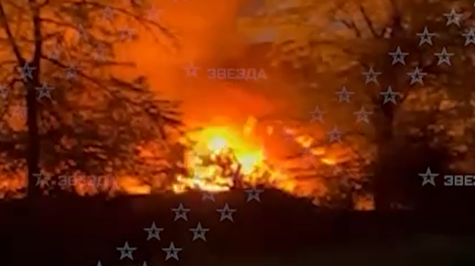 Oil depot on fire in occupied Shakhtarsk, Donetsk Oblast, after missile strike