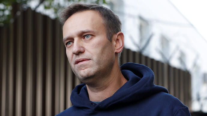 Навальний подав у суд на колонію, бо не дають читати Коран