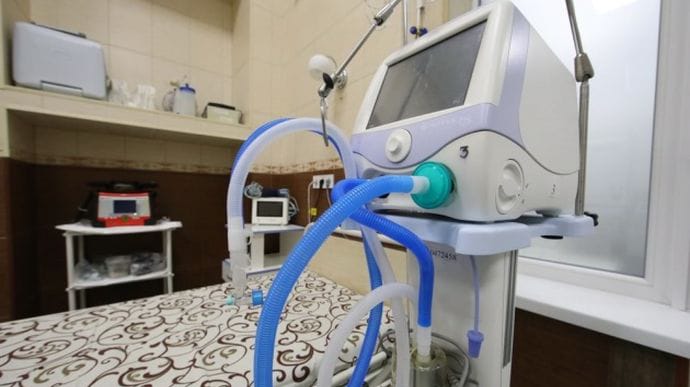 За сутки в Украине зафиксировали 1 263 больных с коронавирусом и 44 смерти