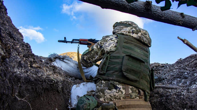 США советуют Украине закрепиться на текущих позициях, окопаться и наращивать силы − NYT 