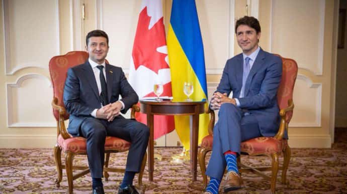 Канада розгляне спрощення візового режиму для України – Зеленський