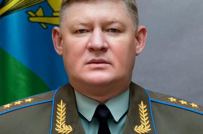 Командующий воздушно-десантными войсками России генерал-полковник Андрей Сердюков