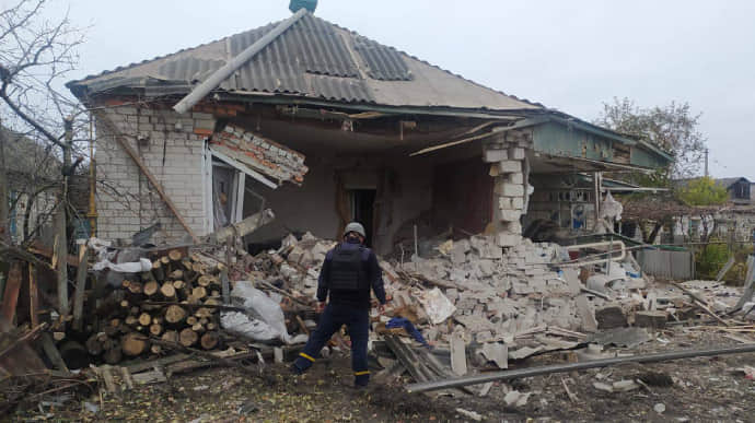 Russia attacks village in Kharkiv Oblast, injuring civilian