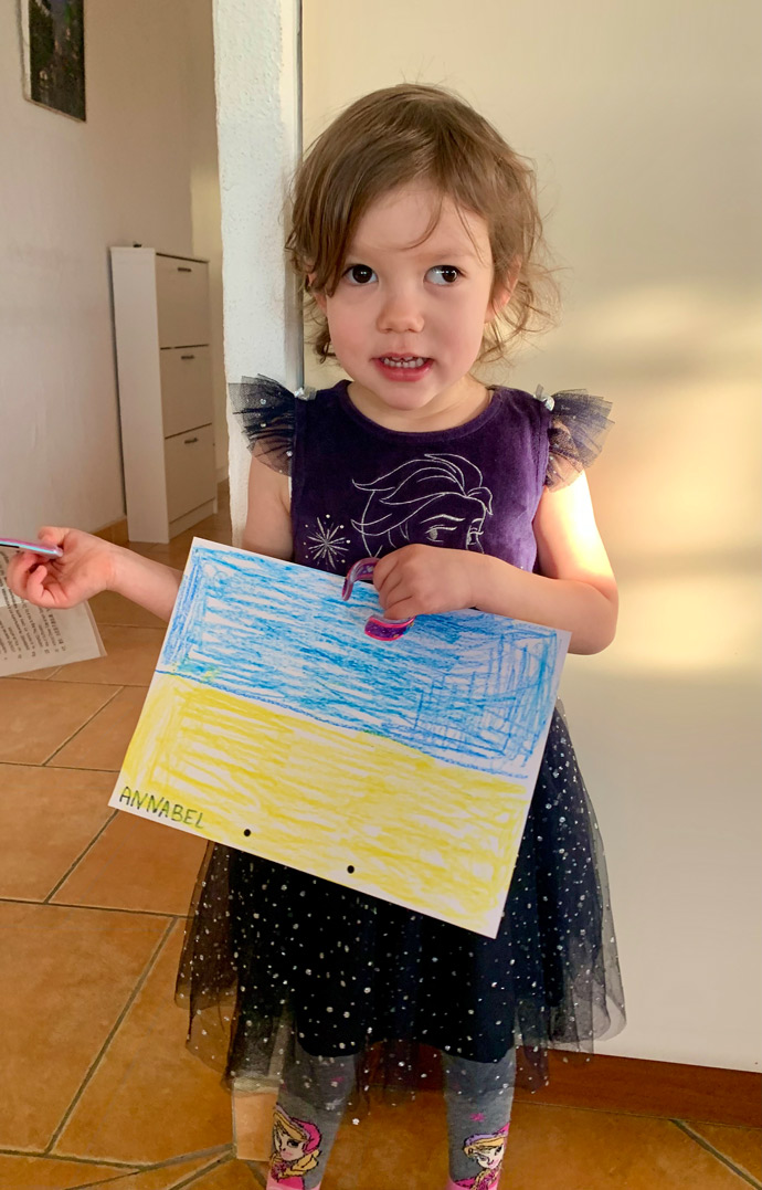 Малюнок українки Аннабель Ніни Морард, 3 роки. Живе в Монт-сюр-Ролль, Швейцарія