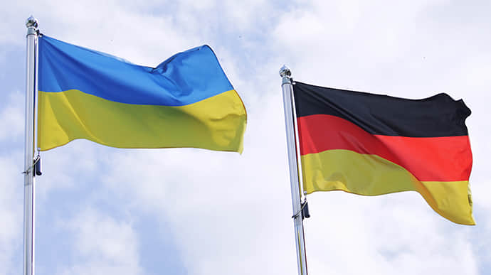 Військова допомога Україна: Німеччина оголосила новий пакет включно з IRIS-T