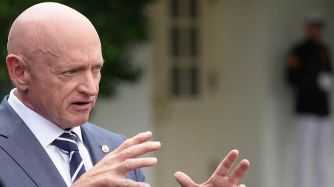 Democratic Senator Kelly says operation in Russia's Kursk Oblast could shift course of the war