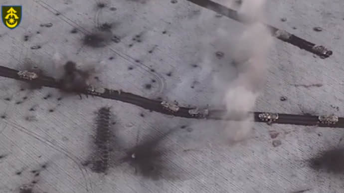 Ukraine's military destroys convoy as Russians try breaking through defences near Krasnohorivka