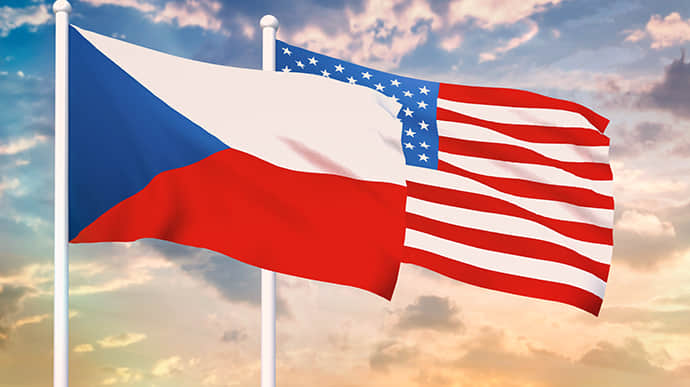 Чехия заручилась гарантиями безопасности США: ратифицировала договор об обороне