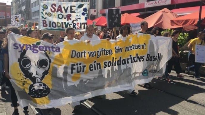 Швейцарія першою з країн Заходу може заборонити пестициди