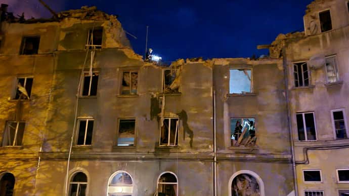 МВС показало перші хвилини після ракетної атаки на Львів