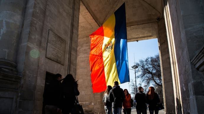 Moldovan parliament opens session with minute of silence for Ukrainians killed in 8 July Russian attack