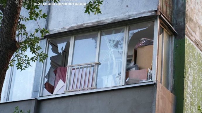 Росіяни вдарили по Запоріжжю дронами: поранено жінку, пошкоджено будинки