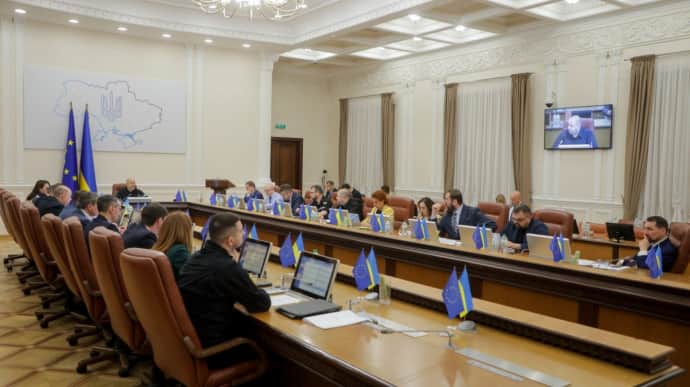 Разумков збирає голоси за відставку уряду Шмигаля