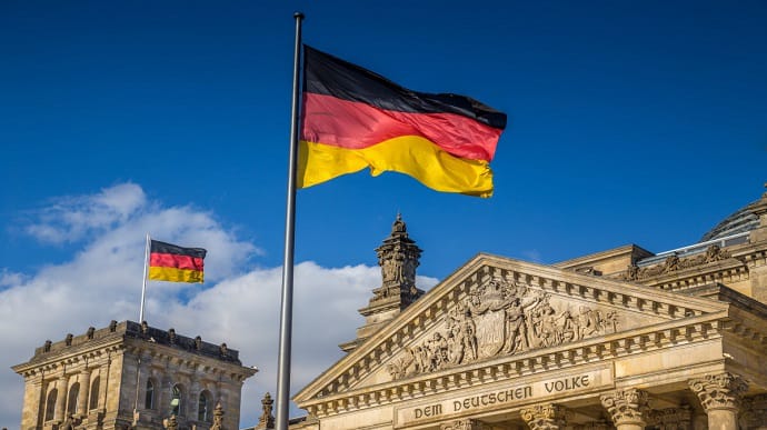 Німеччина відкриває кордони для вакцинованих туристів з-за меж ЄС