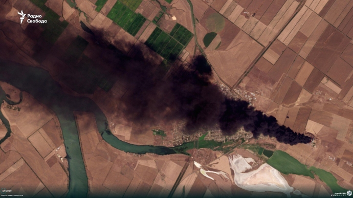 Oil depot on fire for almost four days in Russia's Rostov Oblast, satellite images released