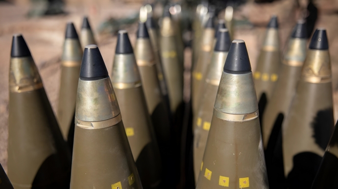 Ukraine's Defence Ministry says France will be able to provide Ukraine with 3,000 155mm projectiles per month
