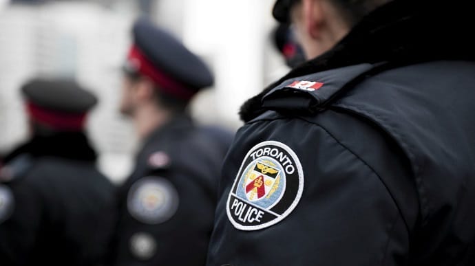 Из-за стрельбы в Торонто погиб человек, еще трое ранены