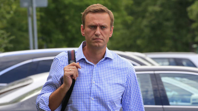 Навальный рассказал о визите Меркель: Хорошо, что был одет