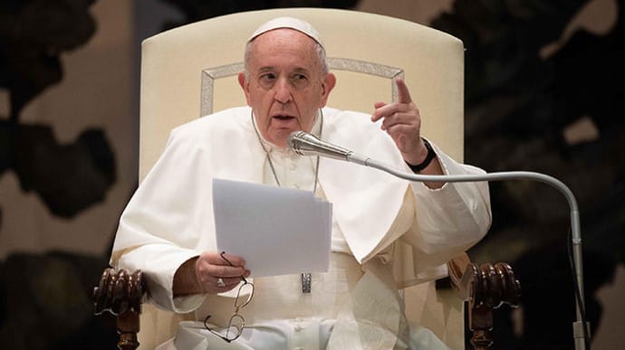 Папа Римський розповів, коли зробить щеплення від коронавірусу