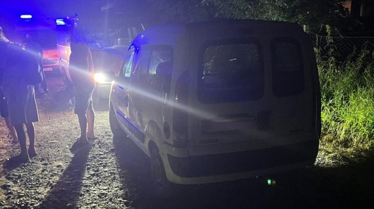На Прикарпатті чоловік вистрілив у авто і поранив 12-річного хлопчика – поліція