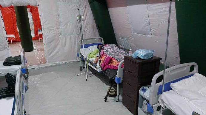 В Херсонской области заработал мобильный ковид-госпиталь из 35 палаток