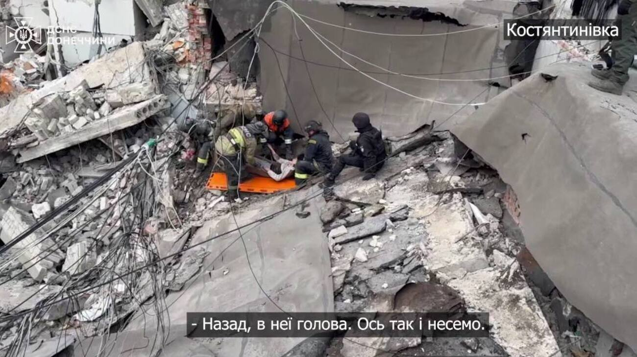 Woman rescued after 20 hours under rubble following Russian airstrike on Donetsk Oblast – video