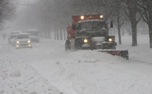 В Украине ухудшение погоды и сильный снег, в Киеве открыли пункты обогрева