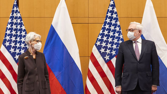 Переговори США і Росії щодо безпеки завершилися у Женеві, говорили 8 годин