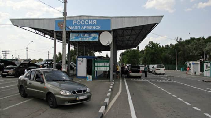 Kremlin-appointed head of Crimea introduces special regime for checkpoints with Kherson Oblast