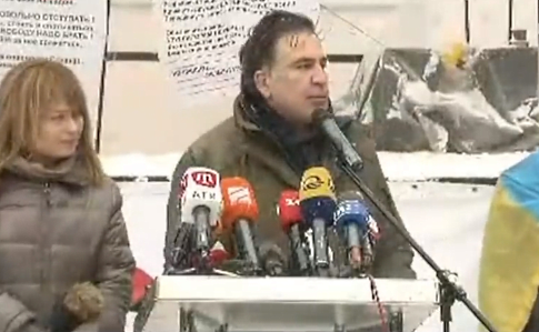 Саакашвили позвал следователей в палаточный городок