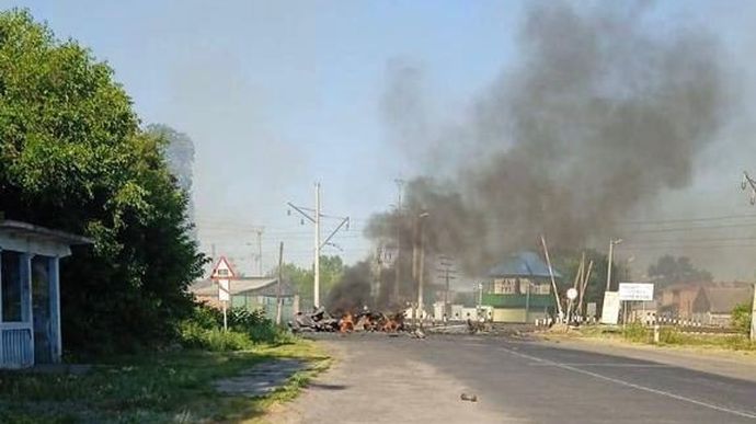 Військове авто з боєкомплектом горіло на Полтавщині, є постраждалий