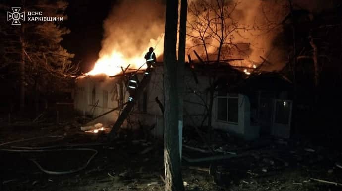 Росіяни вночі вдарили по навчальному полігону ДСНС на Харківщині: спалахнула пожежа 