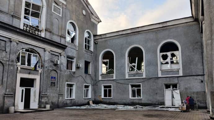 Russians bombard Novohrodivka in Donetsk Oblast, injuring one person – photo