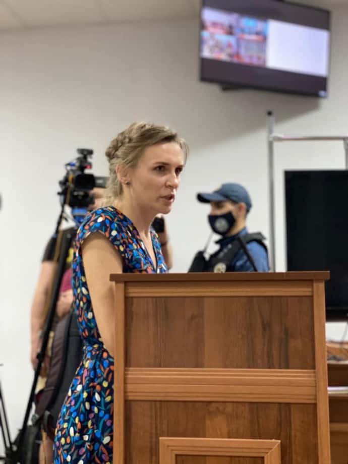 Народна депутатка Соломія Бобровська під час виступу в суді