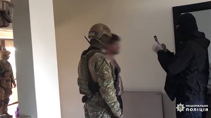 Под Киевом задержали вооруженную банду, которая ограбила предпринимателя