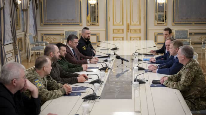 UK Defence Secretary visits Kyiv, meets Zelenskyy – photo