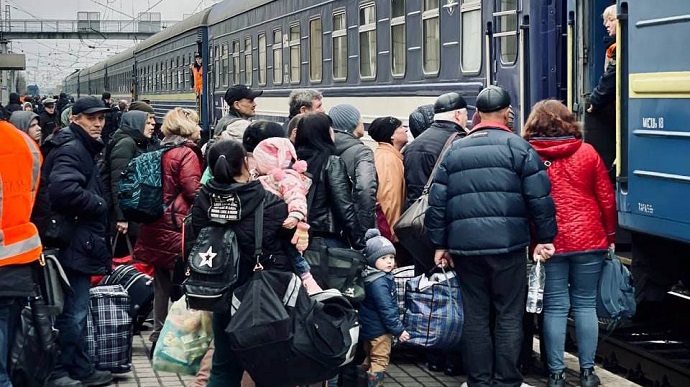 Укрзализныця обнародовала график эвакуационных поездов на 15 апреля