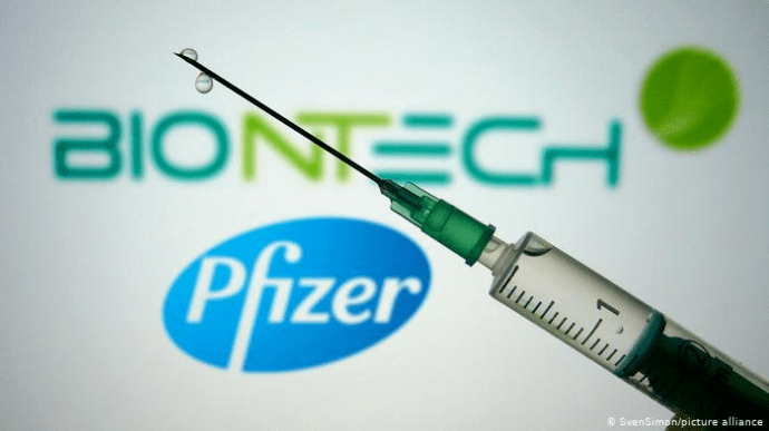 ЄС недоотримав третину замовлених вакцин Pfizer - ЗМІ