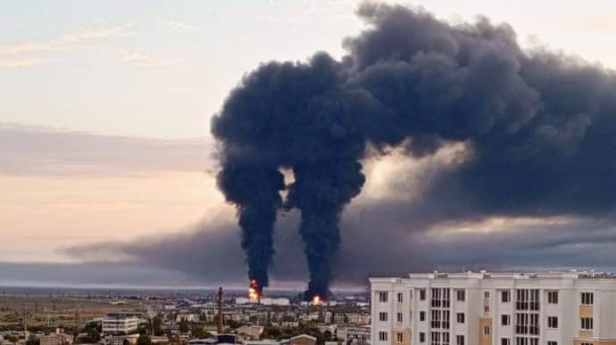 Satellite images show that oil refinery attacked in Feodosiia in Crimea was equipped with Pantsir-S1 air defence system