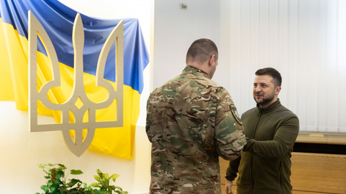 Зеленський нагородив орденами і медалями 95 захисників України