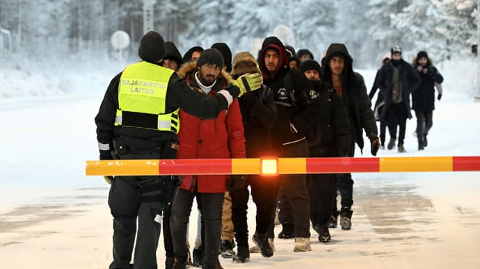 Фінляндія продовжила закриття кордону з Росією до середини квітня