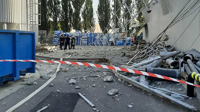 На пивзаводі у Києві стався вибух, є постраждалі