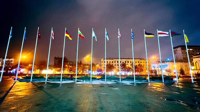 Беларусь направила Украине ноту протеста из-за БКБ-флага в Днепре 