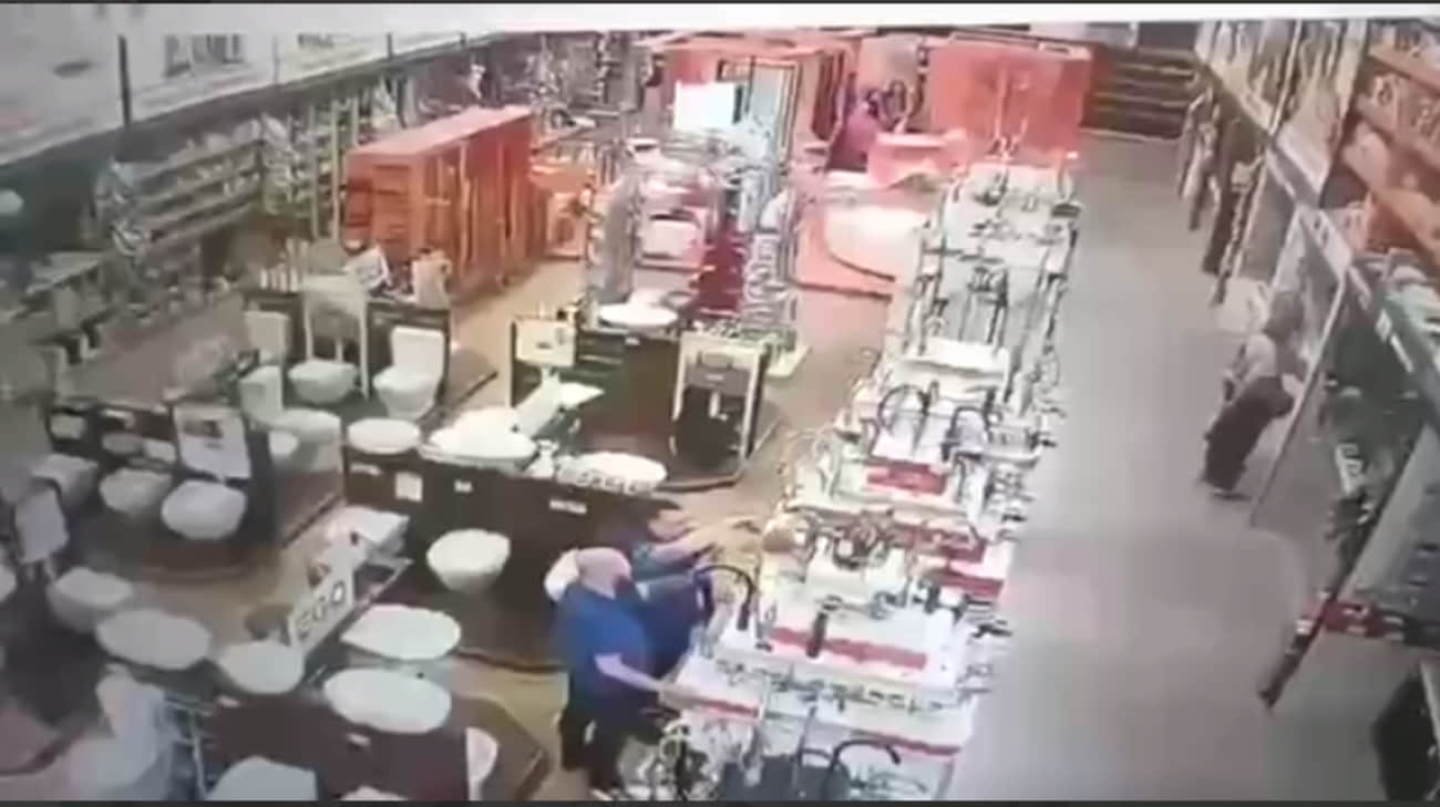 Ukrainian police post video showing inside of Kharkiv hypermarket at time of Russian strike